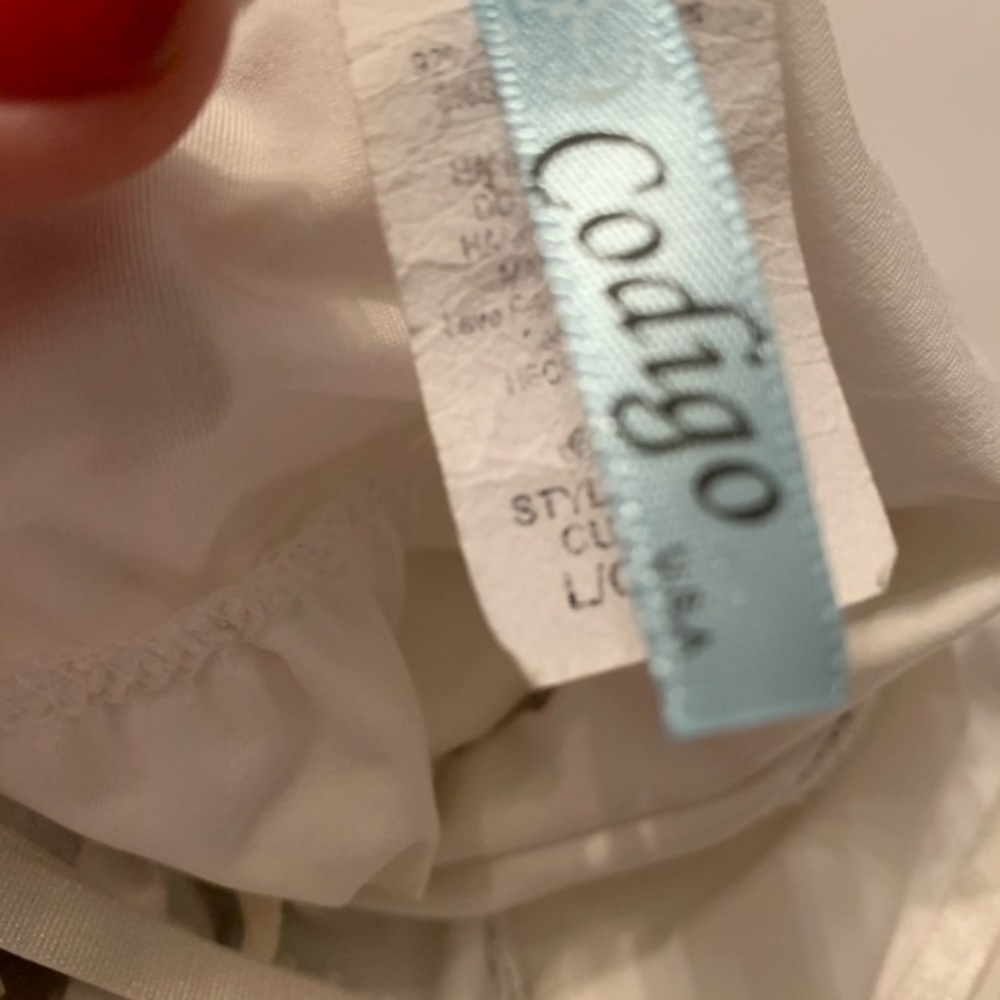 Codigo Metallic Top with Built In Bra   Size Large - Picture 6 of 7